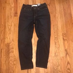 Signature by Levi Strauss mid rise boyfriend jeans size 6